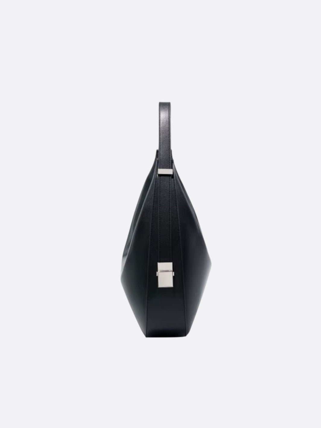 Large half-moon leather bag<br> Magna