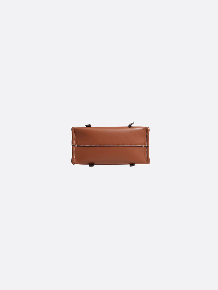 Square leather handbag<br> Brava