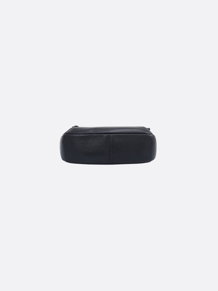 Rectangular leather shoulder bag<br> Elma