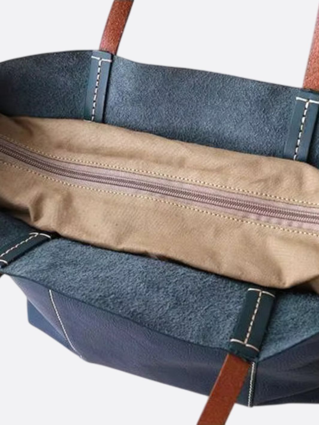 Navy blue leather tote bag<br> Pebble
